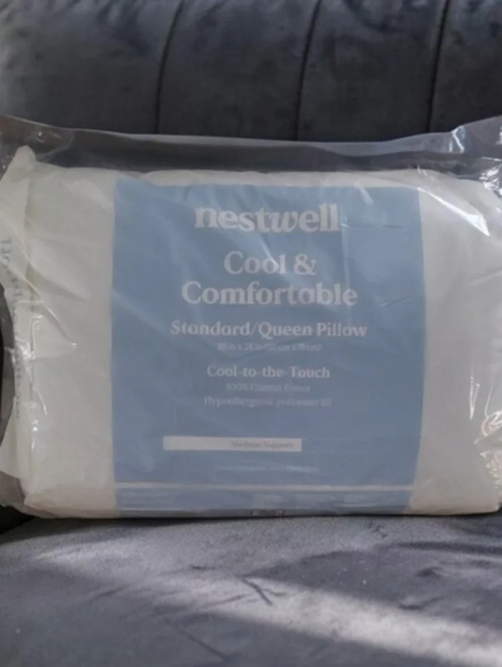 Brand New Nestwell Cool & Comfortable Standard Queen Pillow - White (Set of 2)